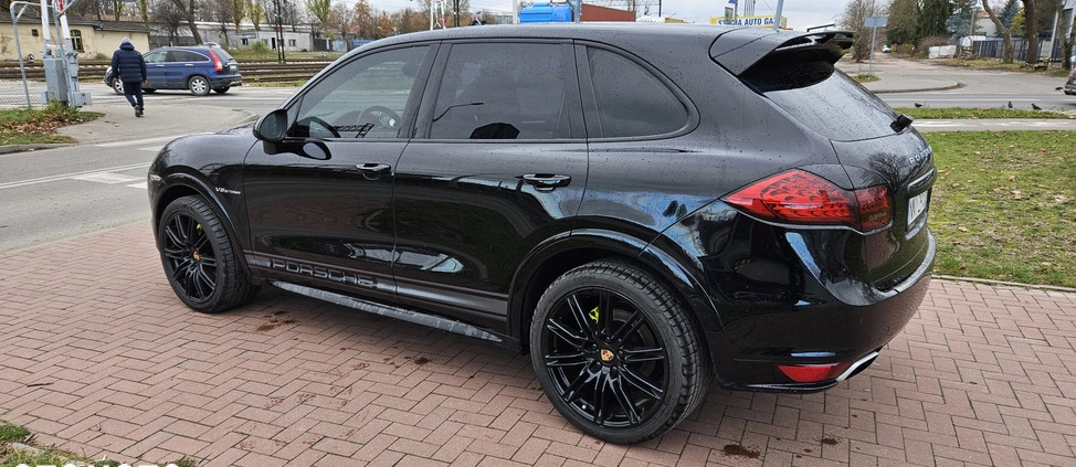 Porsche Cayenne cena 105900 przebieg: 275000, rok produkcji 2013 z Nidzica małe 232